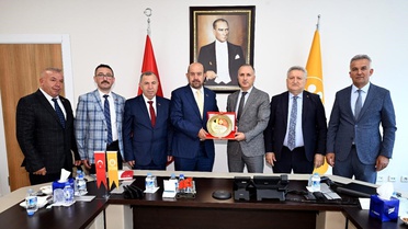 Romanya-Türkiye Heyeti İnönü Üniversitesi'ni Ziyaret Etti