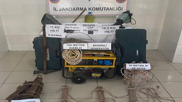 Şiran'da İzinsiz Kazı Yapan Üç Kişi Yakalandı
