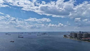 İstanbul'da Sıcaklık 8 Derece Düşerek Serin Hava Geldi