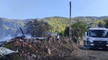 Azdavay'da Yangın: 1 Ev Kullanılamaz Hale Geldi