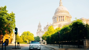 Londra'da Sürücüsüz Taksiler Gecikebilir