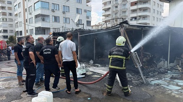 Şanlıurfa'da Oto Yıkama İş Yerinde Yangın
