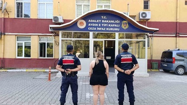 Uyuşturucu Suçundan Aranan Kadın Yakalandı