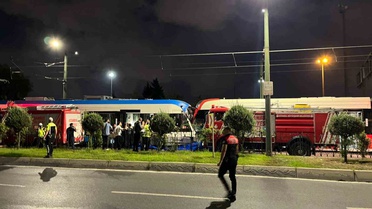 Zeytinburnu'nda tramvay kazası: 9 yaralı