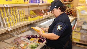 Zabıta Ekiplerinden Zincir Market Denetimi