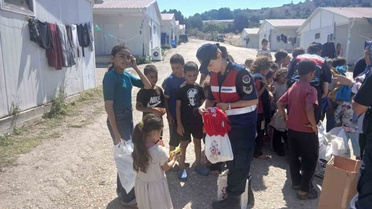 Jandarma'dan Tarım İşçilerine Destek