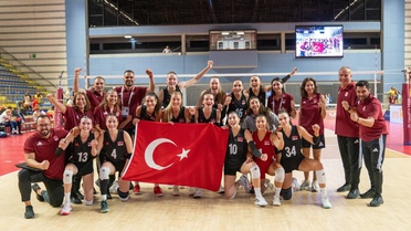 Kadın Voleybol Takımı Finale Yükseldi