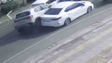 Erdemli'de Zincirleme Trafik Kazası: 3 Yaralı