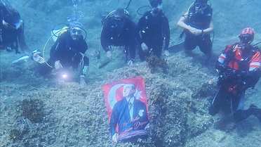 Deniz Altında Zafer Bayramı Kutlaması
