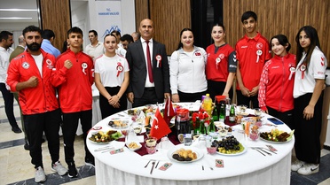 Hakkari'de 30 Ağustos Zafer Bayramı Resepsiyonu