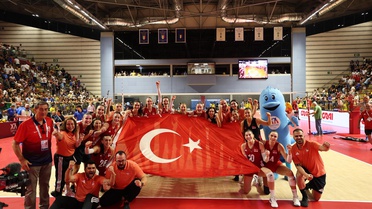 Voleybol Takımımız Altın Madalya Kazandı