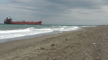Dron Saldırısı Sonrası Tanker Karaya Oturdu