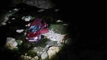 Köprüden Çaya Uçan Otomobilde 4 Yaralı