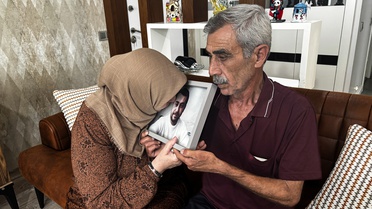 Adana'da Cinayet: Aile Şüphelileri İstiyor