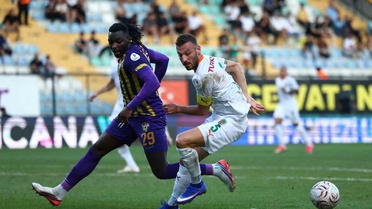 Eyüpspor ve Alanyaspor İlk Yarıda 1-1 Beraber Kaldı
