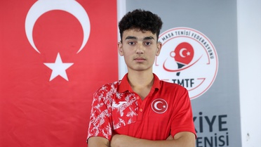 Masa Tenisinde Engelli Gençten 3 Madalya