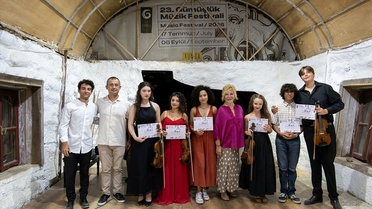 Genç Kemancılar Bodrum'da Konser Verdi