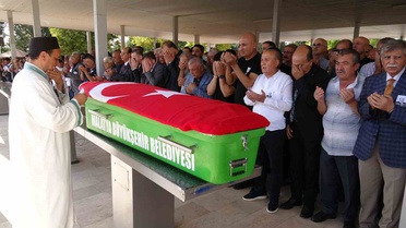 Bir dönem herkes onu konuşuyordu! Oral Çelik hayatını kaybetti 
