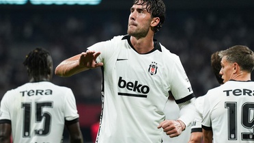 Vlahovic'i tutabilene aşk olsun! Dolmabahçe'de şov yaptı