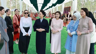 Kırgızistan'da ŞİÖ Zirvesi etkinliğinde Peng Liyuan, Kırgız sanatçıları Çin'e davet etti, kültürel etkileşim güçlenecek