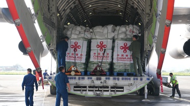 Çin'in Nepal'e Gönderdiği Ek Acil İnsani Yardım Malzemeleri Shenzhen'den Yola Çıktı
