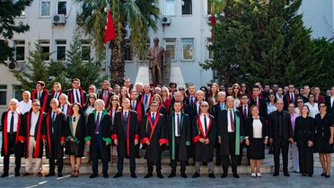İzmir Karşıyaka Adliyesi'nde Yeni Adli Yıl Töreni: Başsavcı Çelik Çelenk Bıraktı