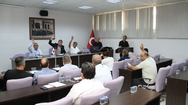 Kula Belediye Meclisi’nde spor salonu tartışması