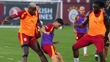 Galatasaray'da Rafael Leao ilk antrenmana çıktı; Başakşehir maçı hazırlıkları Okan Buruk yönetiminde sürüyor