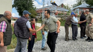 Refahiye Kaymakamı Taşkıran, Tuzluçayır ve Kandil dahil 4 köy ile Tahar Mezrası'nda vatandaşların taleplerini dinledi