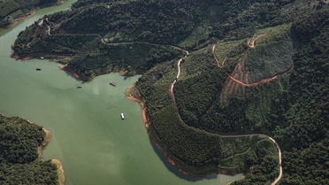 Çin'in Yunnan bölgesinde 'su otobüsleri' öğrencilerin okul yolculuğunu güvenli hale getirdi