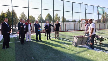 Çorum Valisi Ali Çalgan, yeni eğitim yılı öncesi okullardaki çalışmaları inceledi