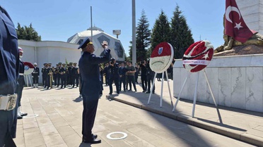 Eskişehir'in Kurtuluşunun 104. Yılı Şehitlikte Anıldı