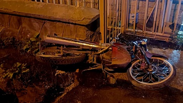 Kağızman'da park halindeki motosiklete çarpan sürücü F.K. ağır yaralandı, hastaneye kaldırıldı