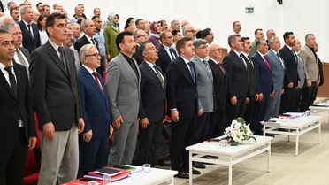 Kırıkkale'de Vali Sarıibrahim okul müdürleriyle 2026-2027 eğitim yılı öncesi buluştu