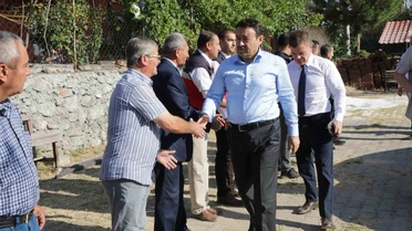 Kütahya Valisi Işın, Simav Güzelyurt'ta muhtarların sorunlarını dinledi