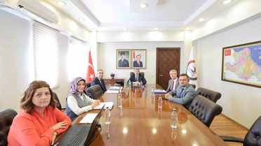 Samsun'da mahallelerin ihtiyaçları Vali Tavlı başkanlığında masaya yatırıldı