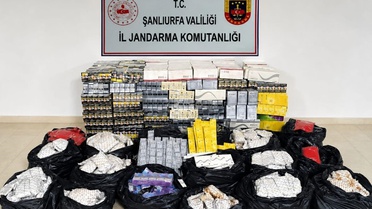 Şanlıurfa Eyyübiye'de jandarmadan kaçakçılık operasyonu, 2 milyonluk ürün ele geçirildi