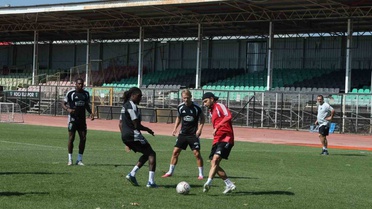 Kocaelispor'da Selçuk İnan: Transferde doğru oyuncuları getirdik