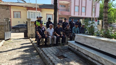 Jandarmadan Şehit Mezarlarına Anlamlı Ziyaret