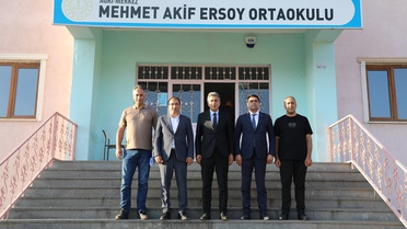 Ağrı'daki AGÂH Projesi kapsamında pilot okullar incelendi, spor alanları planlandı