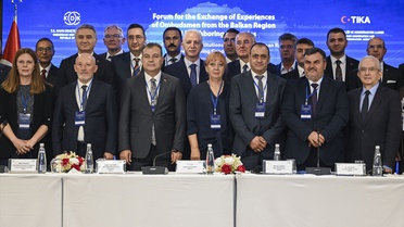 İstanbul'da ombudsmanlar deneyimlerini paylaştı; Vali Gül ve Başdenetçi Akarca konuştu
