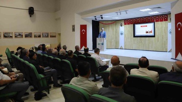 Bayburt'ta okul müdürleri 2026-2027 eğitim yılı öncesi toplantıda buluştu