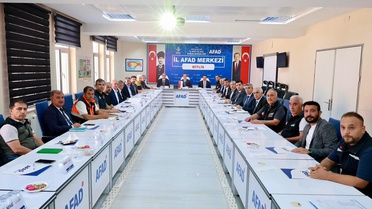 Bitlis'te İRAP'ın 2027-2031 dönemi hazırlıkları Vali Karakaya başkanlığında ele alındı