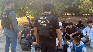Muğla Dalaman'da yurtdışına kaçmak isteyen 18 düzensiz göçmen yakalandı
