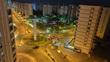 Diyarbakır Kayapınar'da araç kaldırıma çarptı, 1 kişi yaralandı