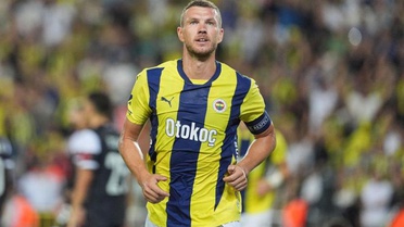Edin Dzeko'dan 20 yıl sonra veda kararı! Son maçının tarihini açıkladı