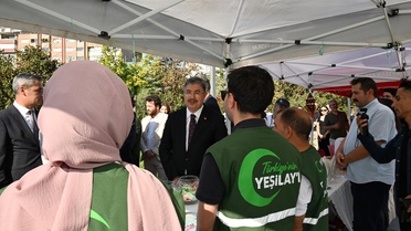 Eskişehir'de Halk Sağlığı Haftası'nda Vali Yılmaz stantları gezdi, sağlık vurgusu yaptı