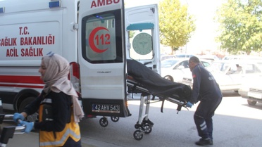 Konya Hüyük'te kavşakta otomobiller çarpıştı, 7 kişi yaralandı