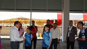 Kayseri'nin kız masa tenisi takımı Türkiye şampiyonu oldu, erkekler 6'ncı sırada yer aldı