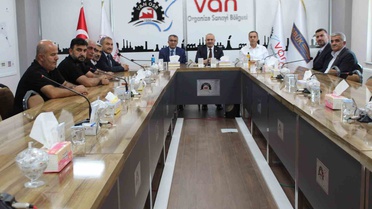 Van OSB Başkanı Aslan, Milletvekili Kayatürk'ün ziyaretinde sanayiye destek istedi